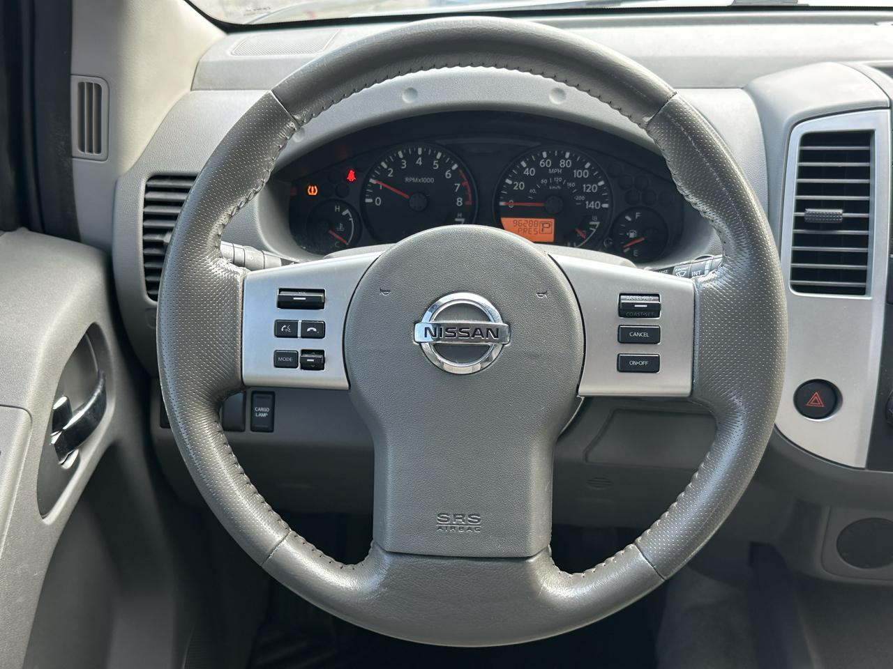 Nissan Frontier Crew Cab 4x2 SV V6 Auto 2018