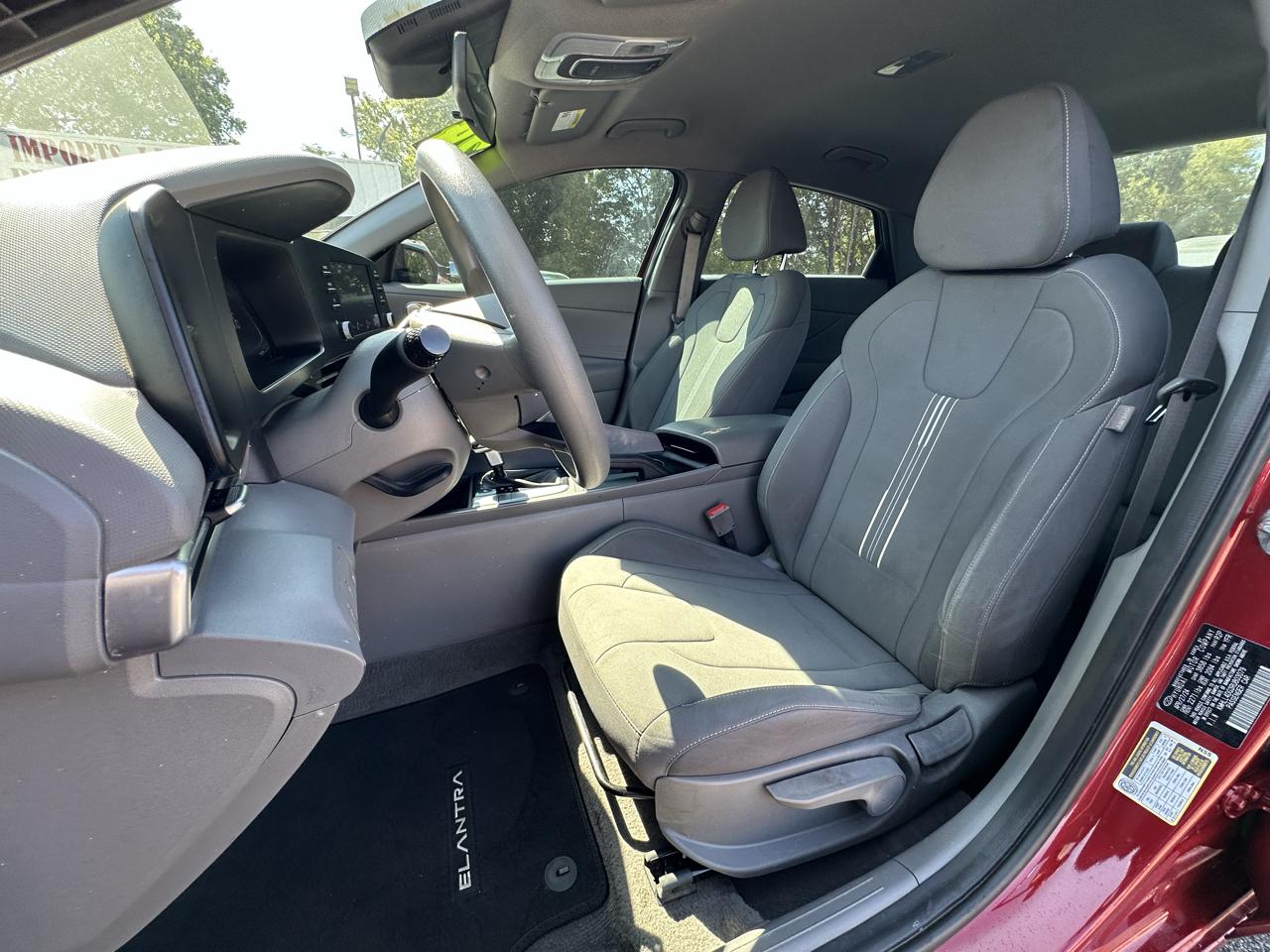 Hyundai Elantra SE IVT 2024