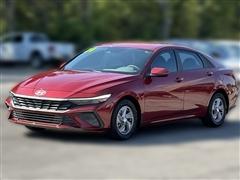 2024 Hyundai Elantra 