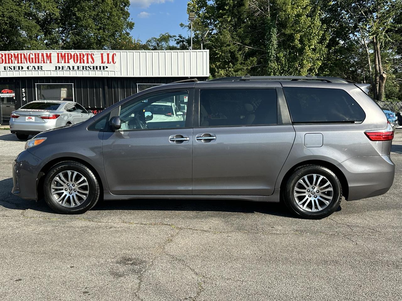 Toyota Sienna XLE Auto Access Seat FWD 7-Passenger (Natl) 2020