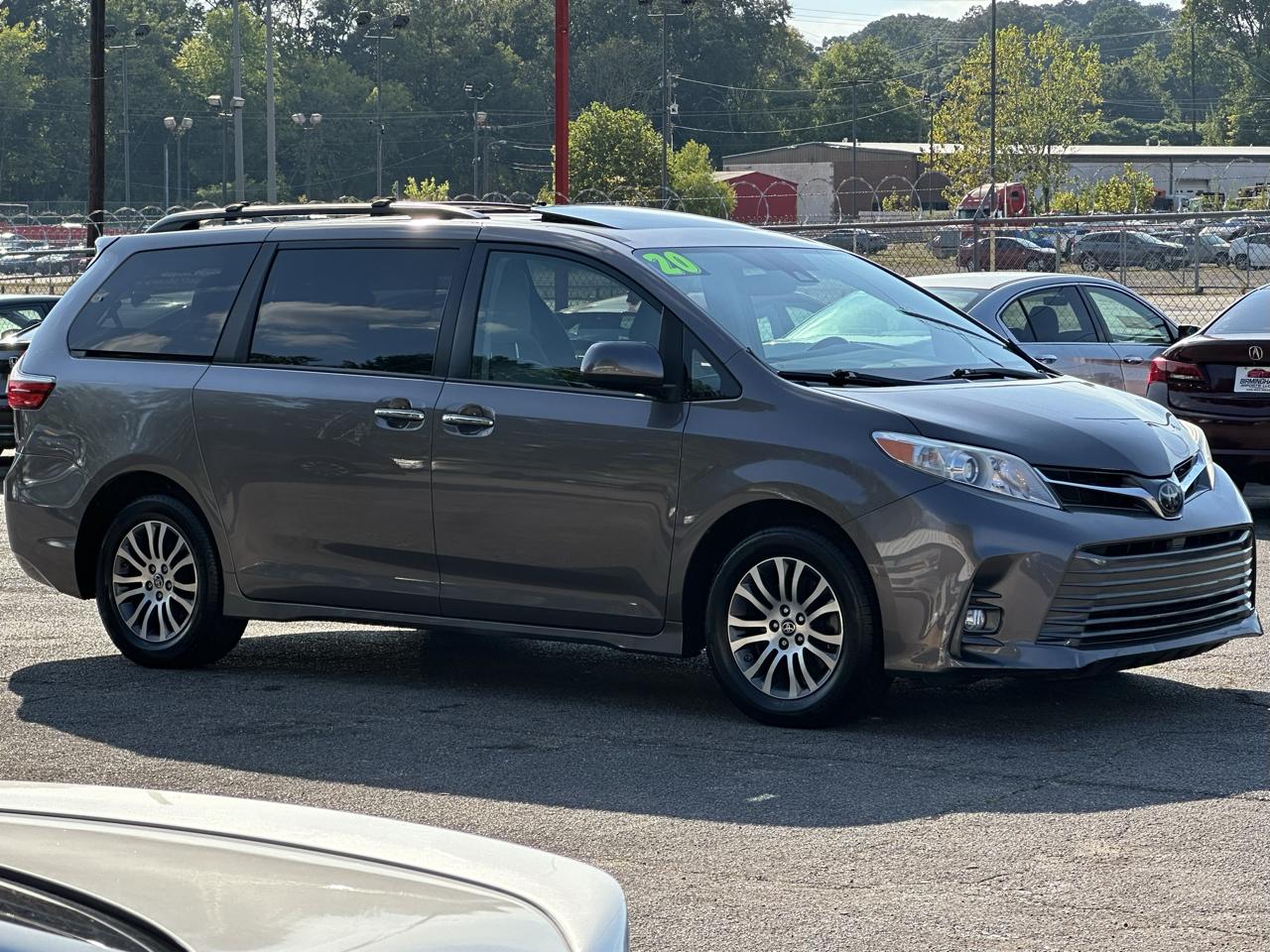 Toyota Sienna XLE Auto Access Seat FWD 7-Passenger (Natl) 2020