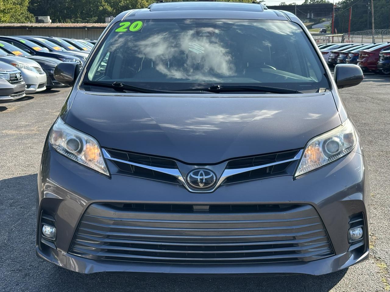 Toyota Sienna XLE Auto Access Seat FWD 7-Passenger (Natl) 2020