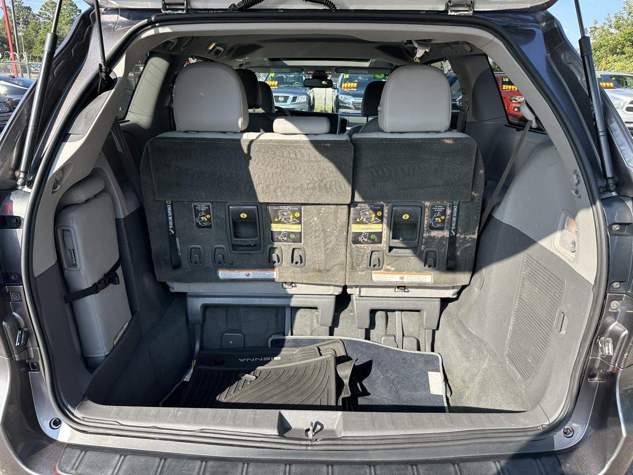 Toyota Sienna XLE Auto Access Seat FWD 7-Passenger (Natl) 2020