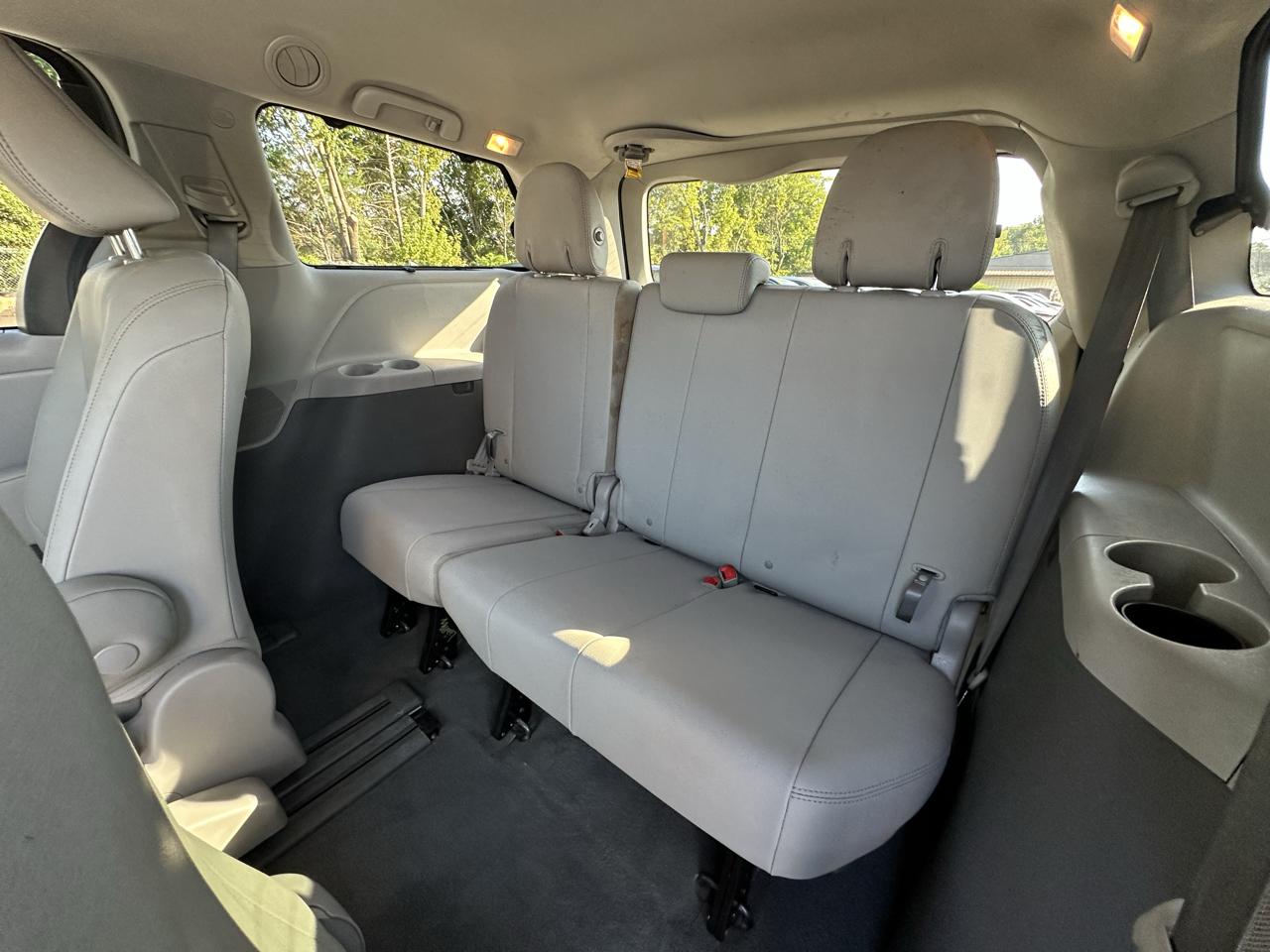 Toyota Sienna XLE Auto Access Seat FWD 7-Passenger (Natl) 2020
