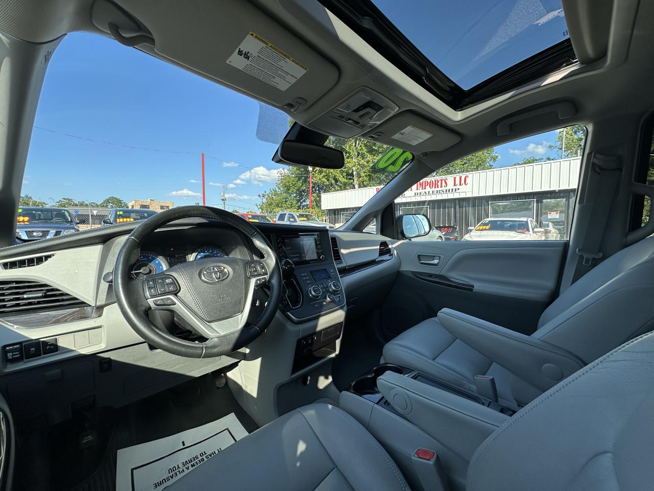 Toyota Sienna XLE Auto Access Seat FWD 7-Passenger (Natl) 2020