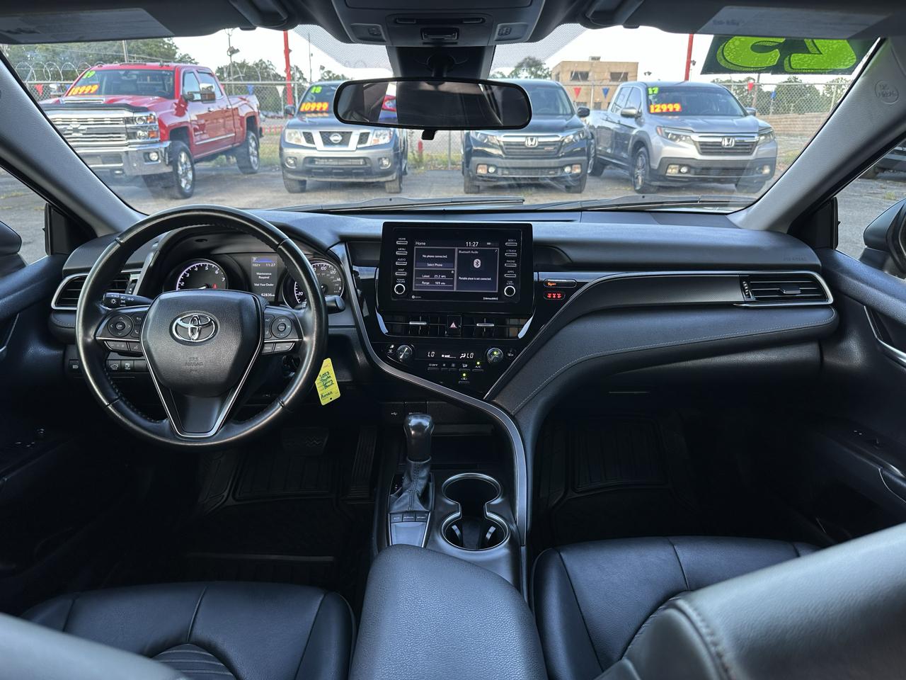 Toyota Camry Hybrid SE Nightshade CVT (Natl) 2023