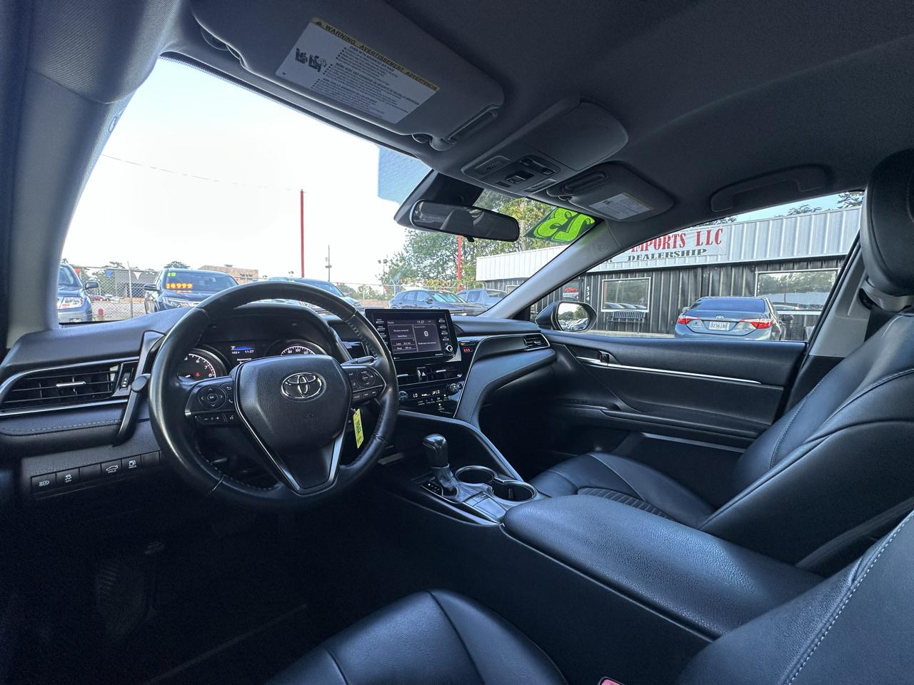 Toyota Camry Hybrid SE Nightshade CVT (Natl) 2023