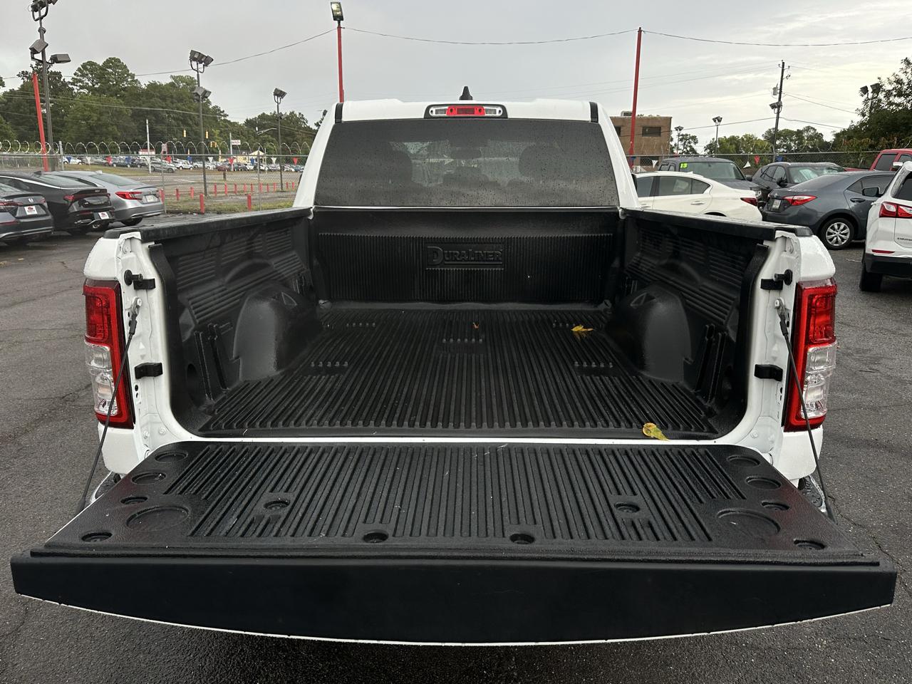 RAM 1500 Big Horn 4x2 Quad Cab 6'4" Box 2022