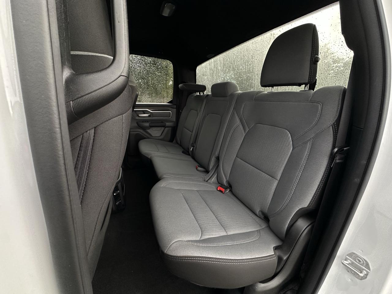 RAM 1500 Big Horn 4x2 Quad Cab 6'4" Box 2022