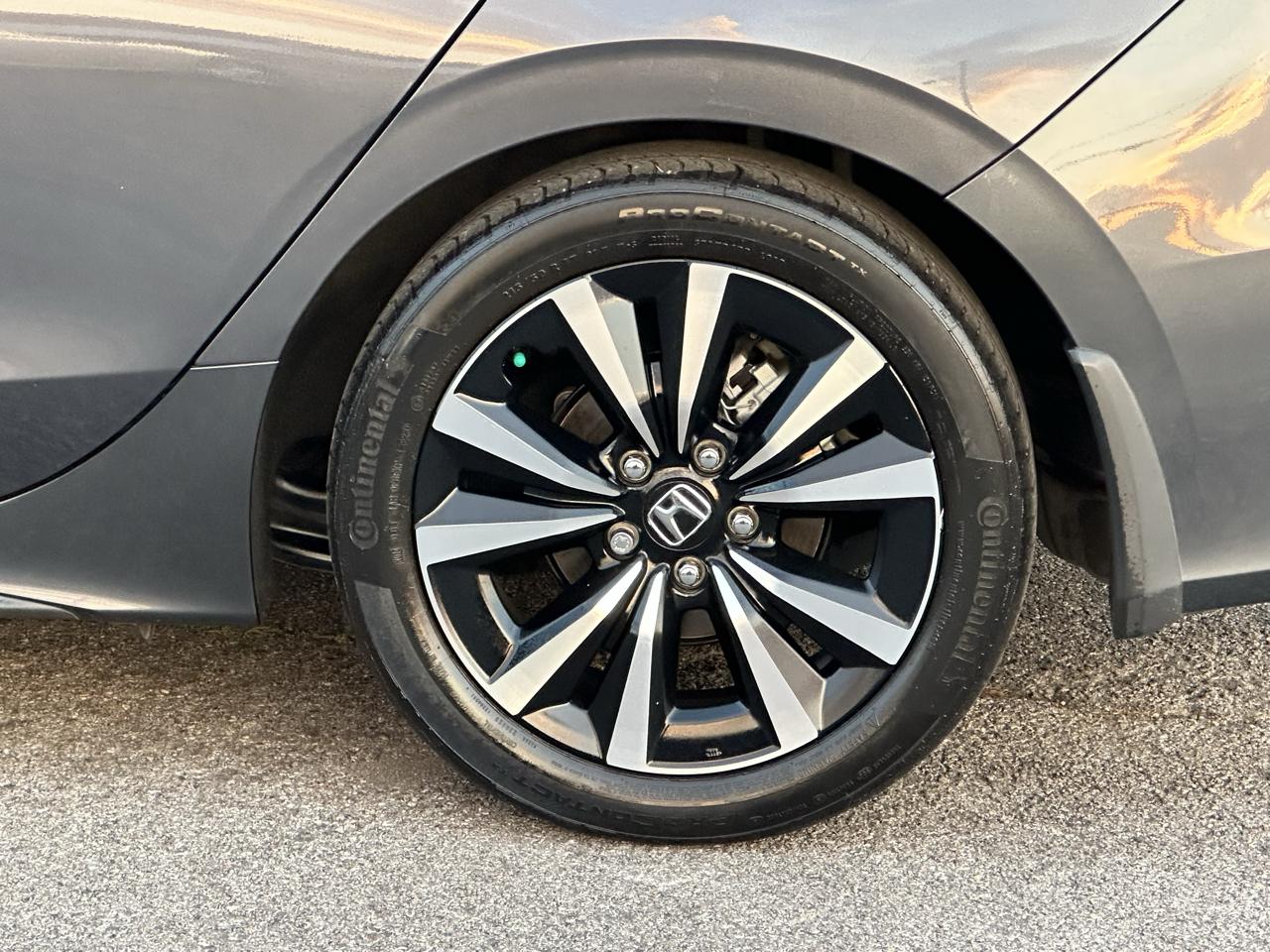 Honda Civic Hatchback EX-L CVT 2024