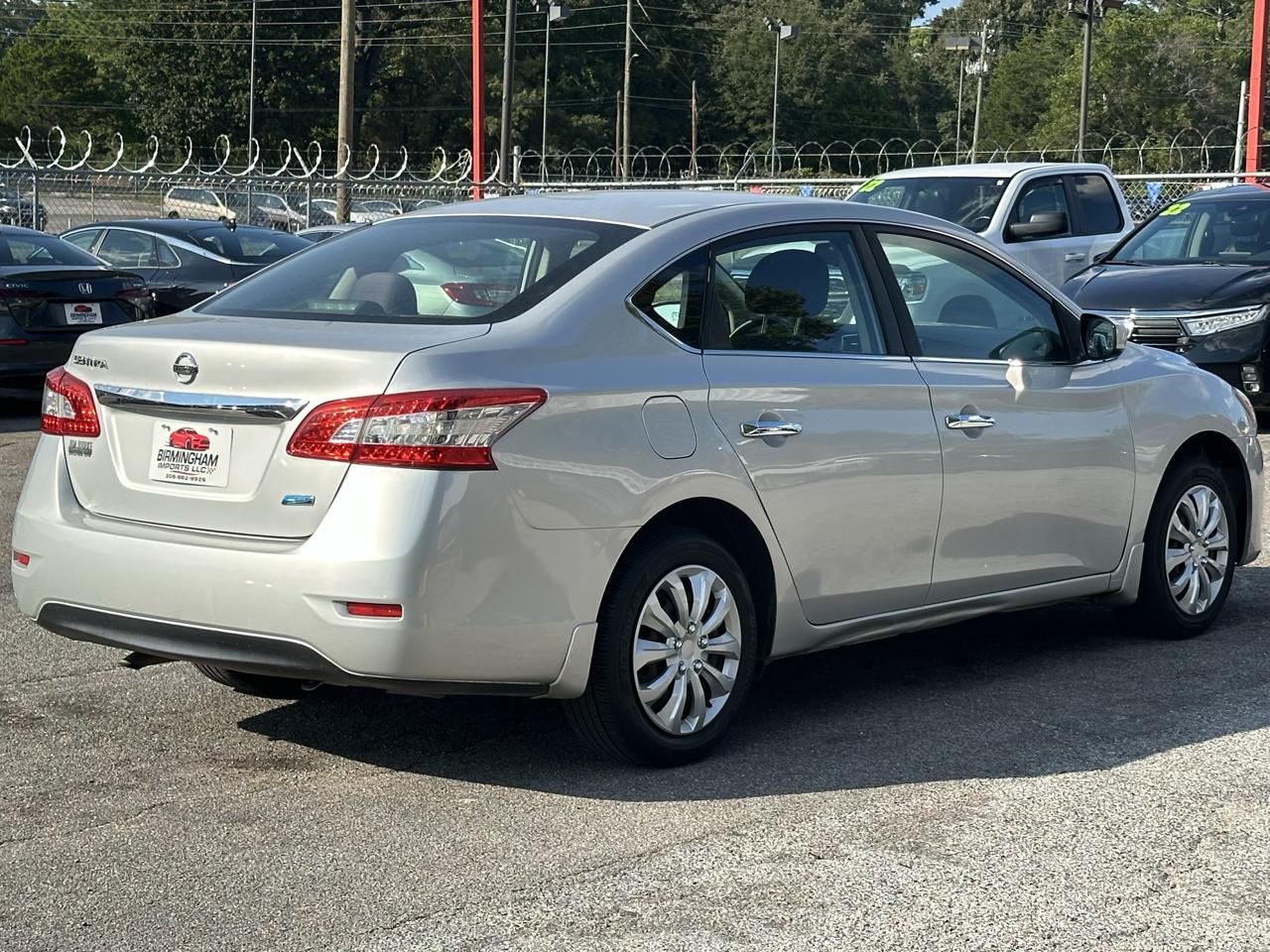 Nissan Sentra 4dr Sdn I4 CVT S 2014
