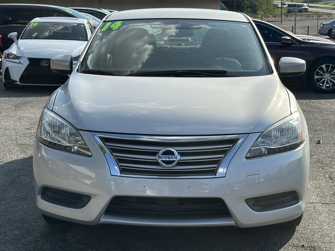 Nissan Sentra 4dr Sdn I4 CVT S 2014