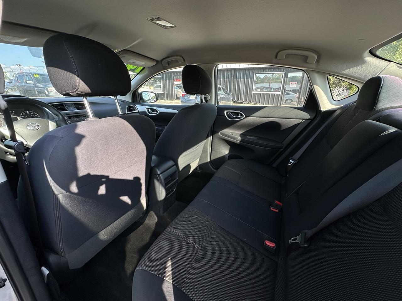 Nissan Sentra 4dr Sdn I4 CVT S 2014