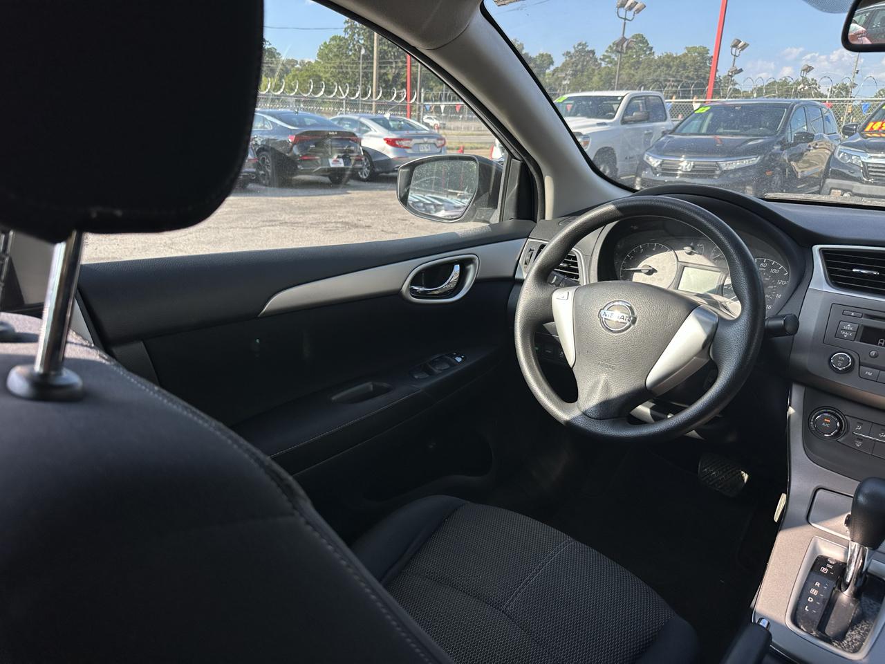Nissan Sentra 4dr Sdn I4 CVT S 2014