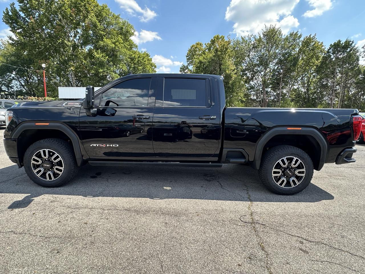 GMC Sierra 2500HD 4WD Crew Cab 159" AT4 2023