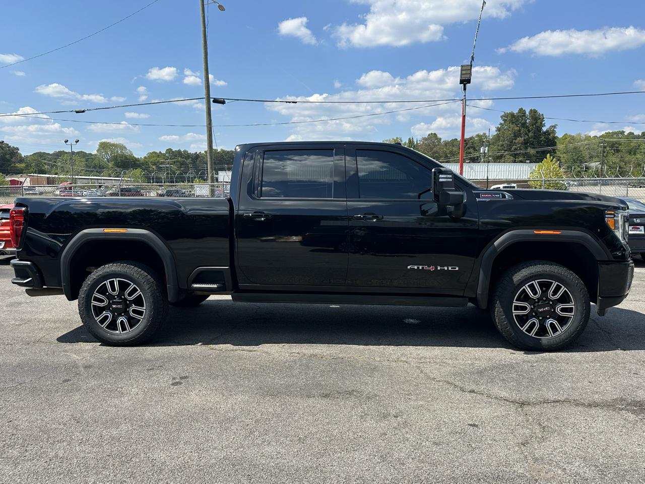 GMC Sierra 2500HD 4WD Crew Cab 159" AT4 2023