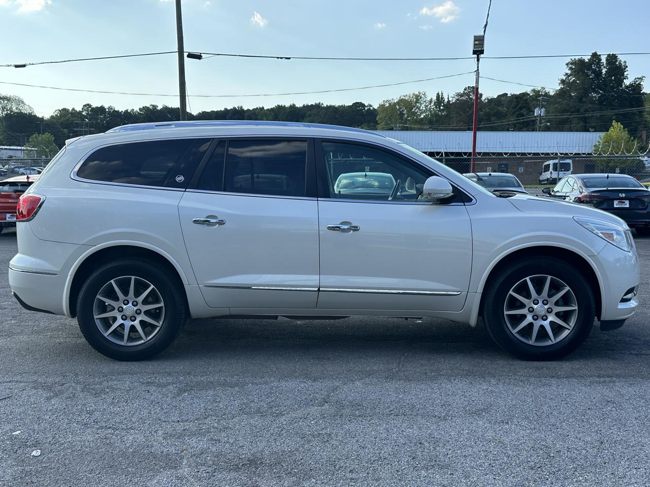 Buick Enclave FWD 4dr Leather 2015