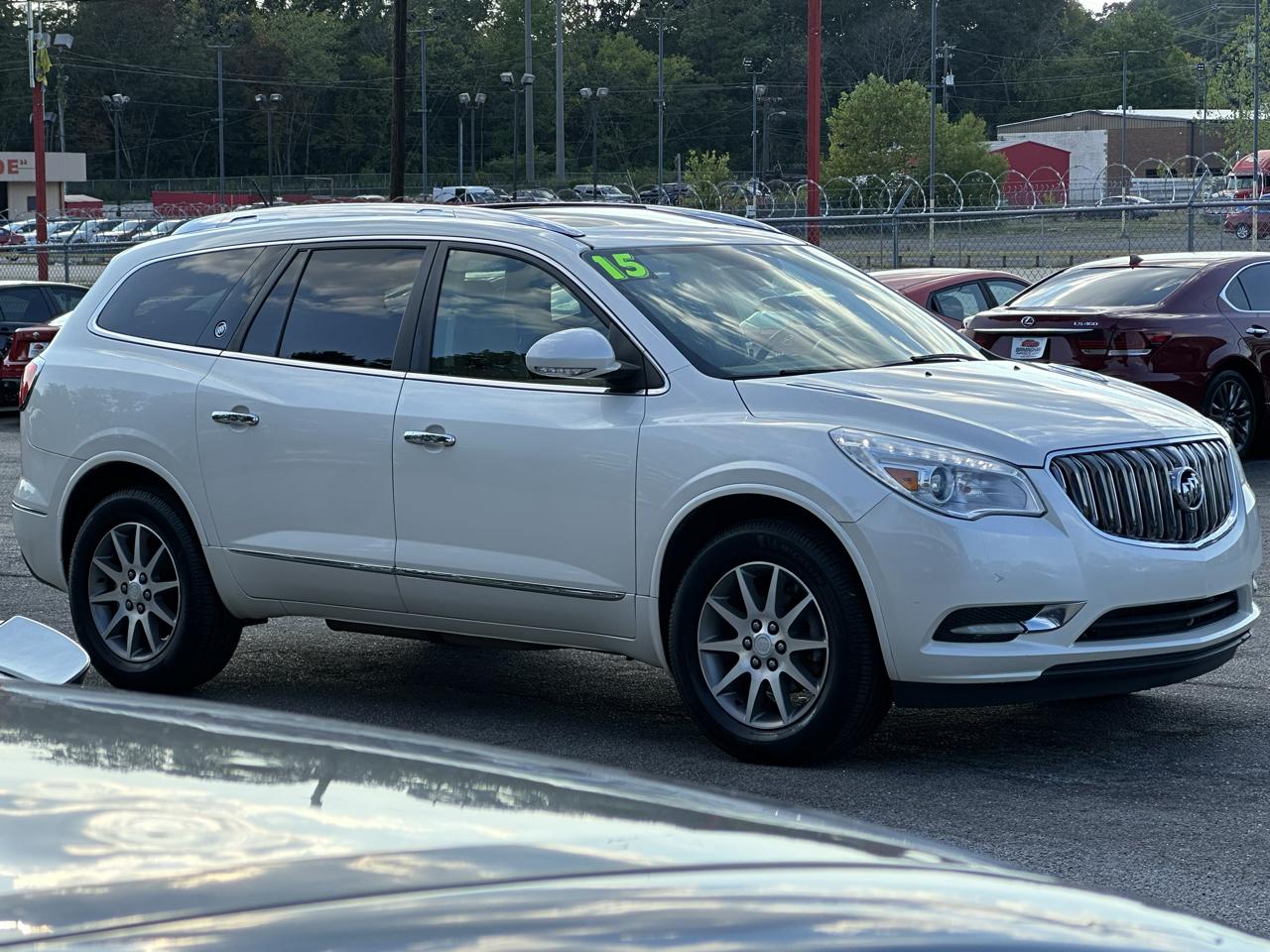 Buick Enclave FWD 4dr Leather 2015