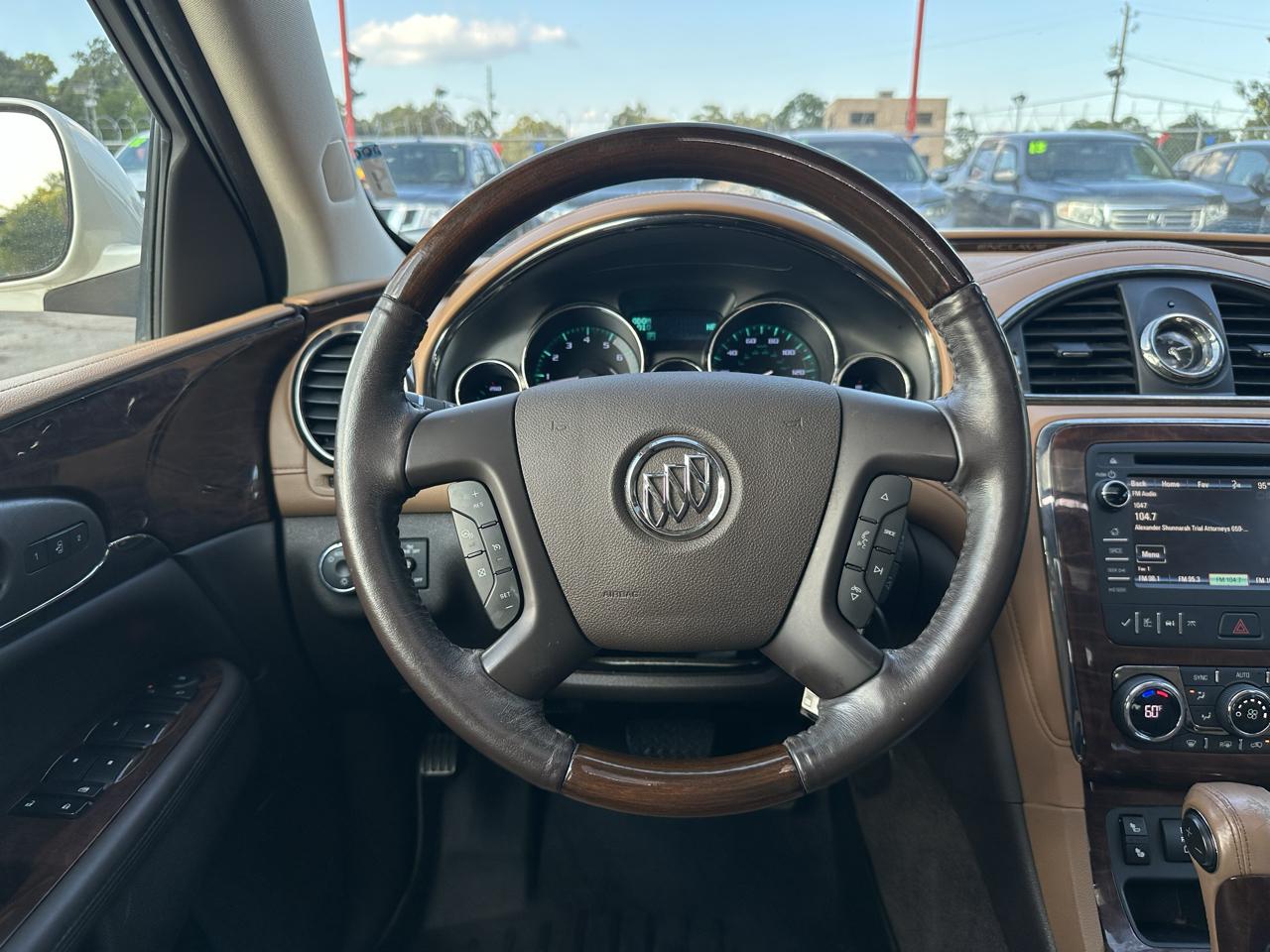 Buick Enclave FWD 4dr Leather 2015