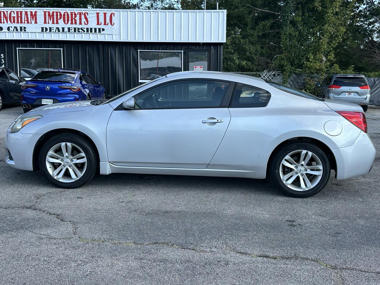 Nissan Altima 2dr Cpe I4 2.5 S 2013