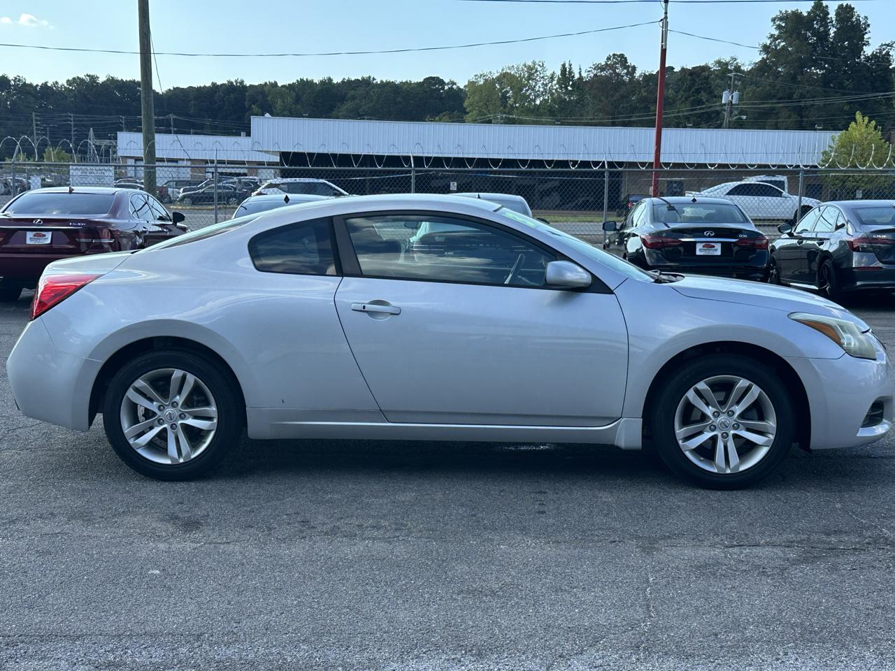 Nissan Altima 2dr Cpe I4 2.5 S 2013