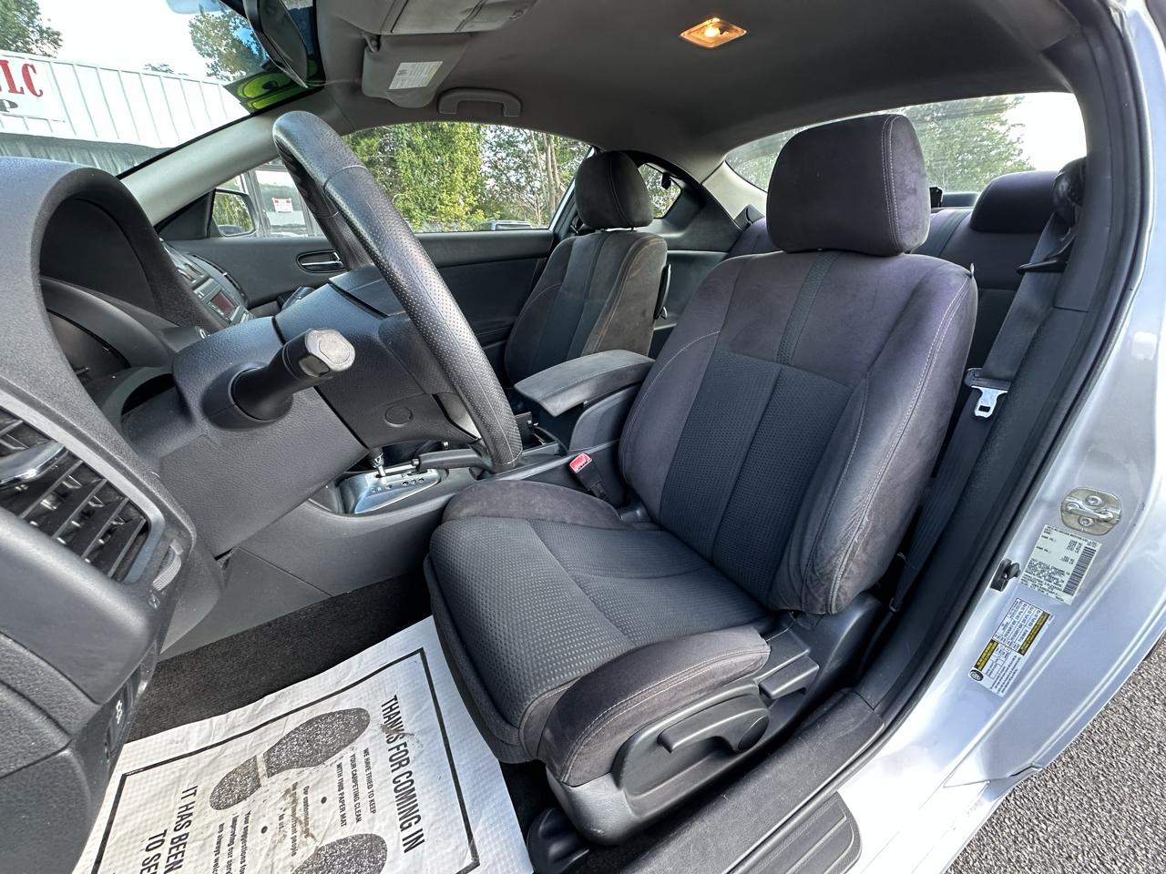 Nissan Altima 2dr Cpe I4 2.5 S 2013