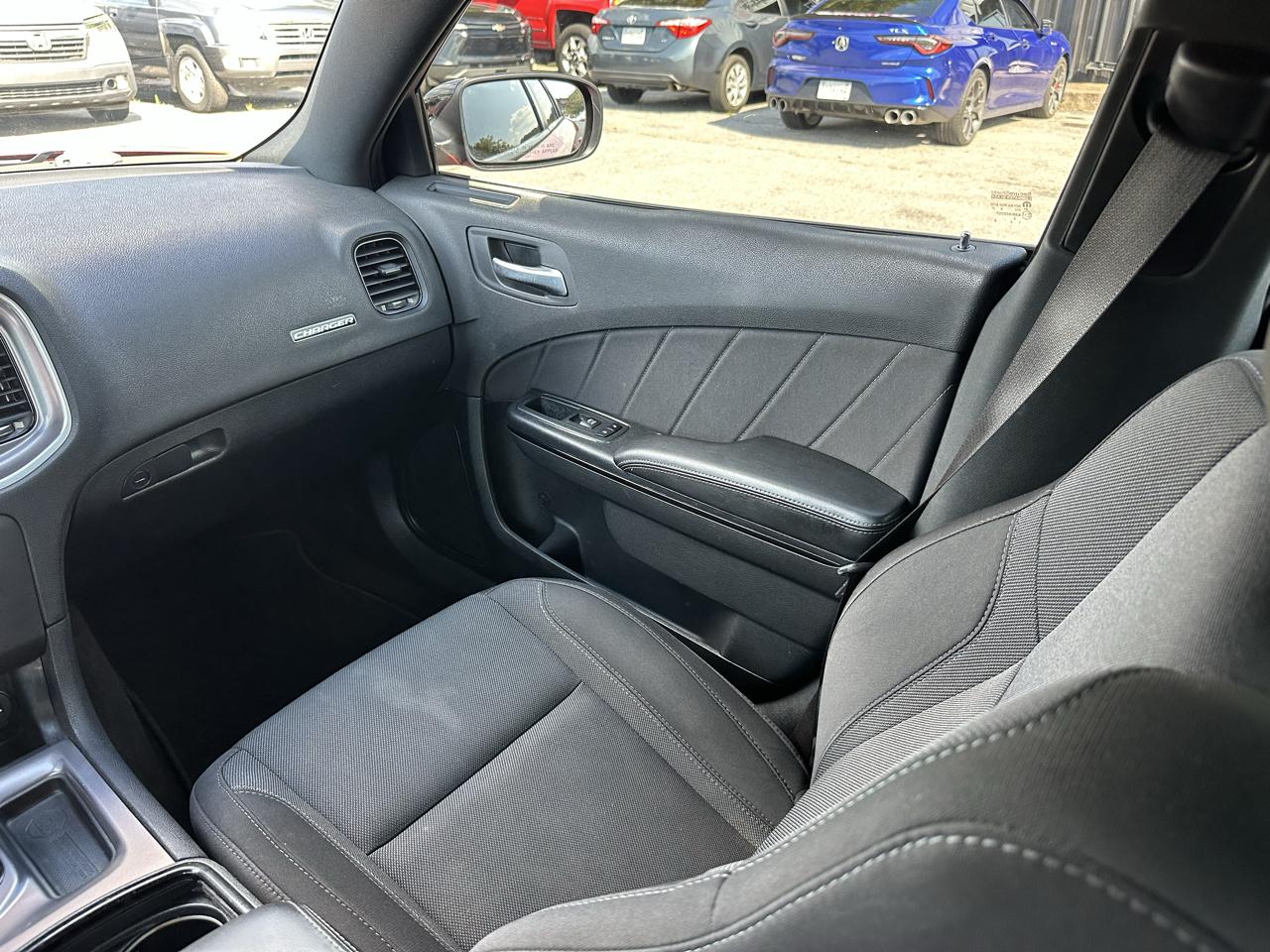 Dodge Charger SXT RWD 2019