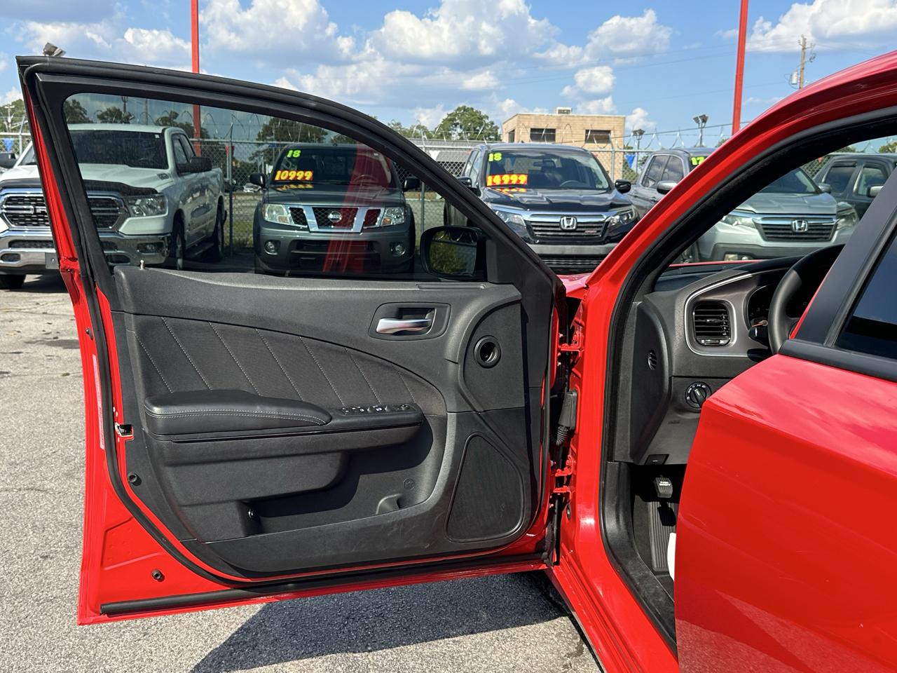 Dodge Charger SXT RWD 2019
