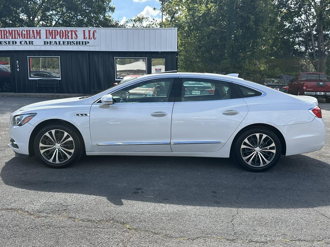 Buick LaCrosse 4dr Sdn Essence FWD 2017