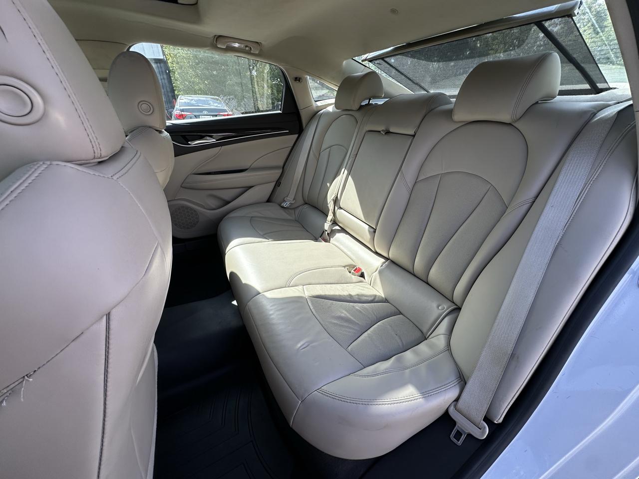 Buick LaCrosse 4dr Sdn Essence FWD 2017