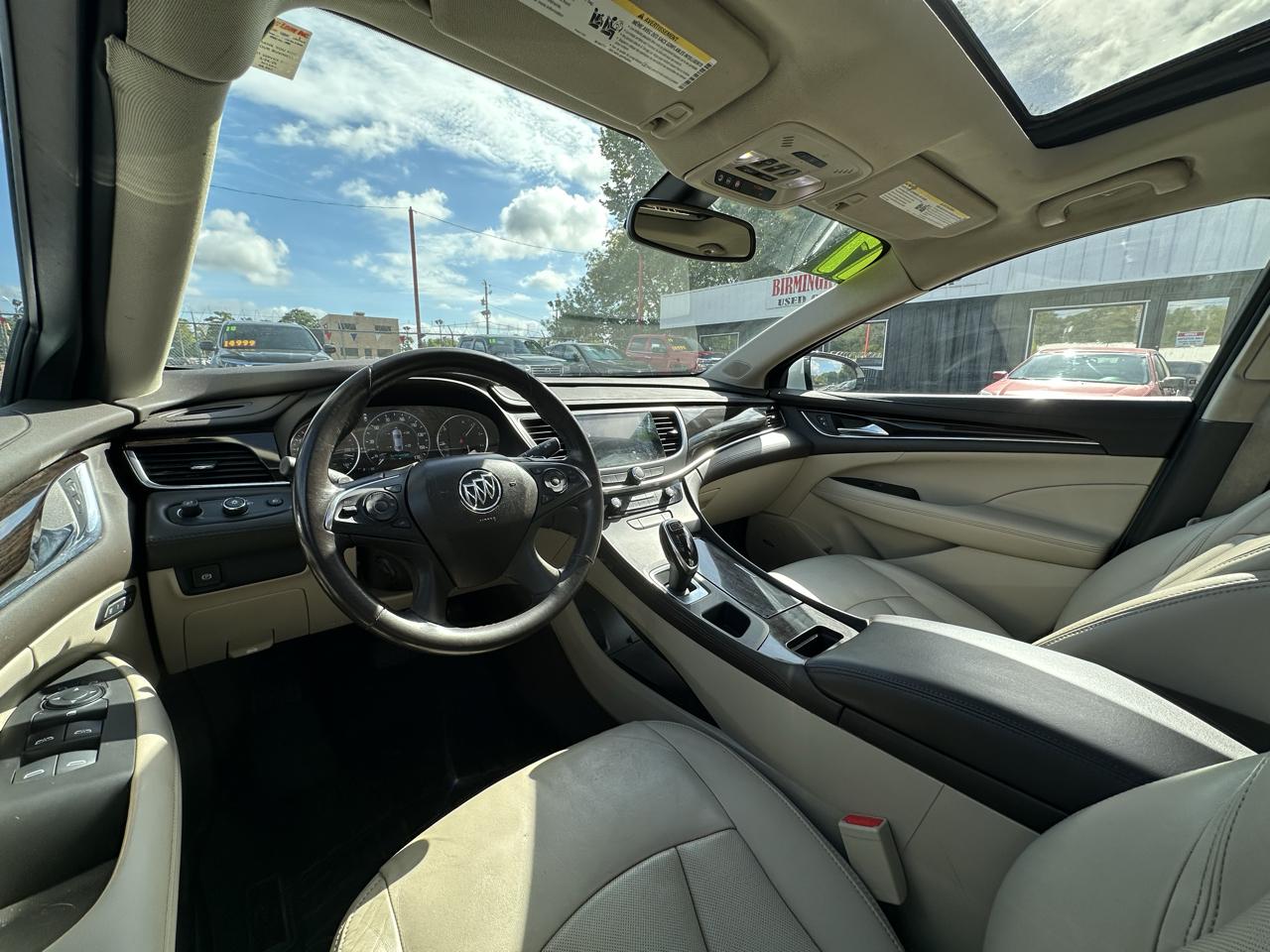 Buick LaCrosse 4dr Sdn Essence FWD 2017
