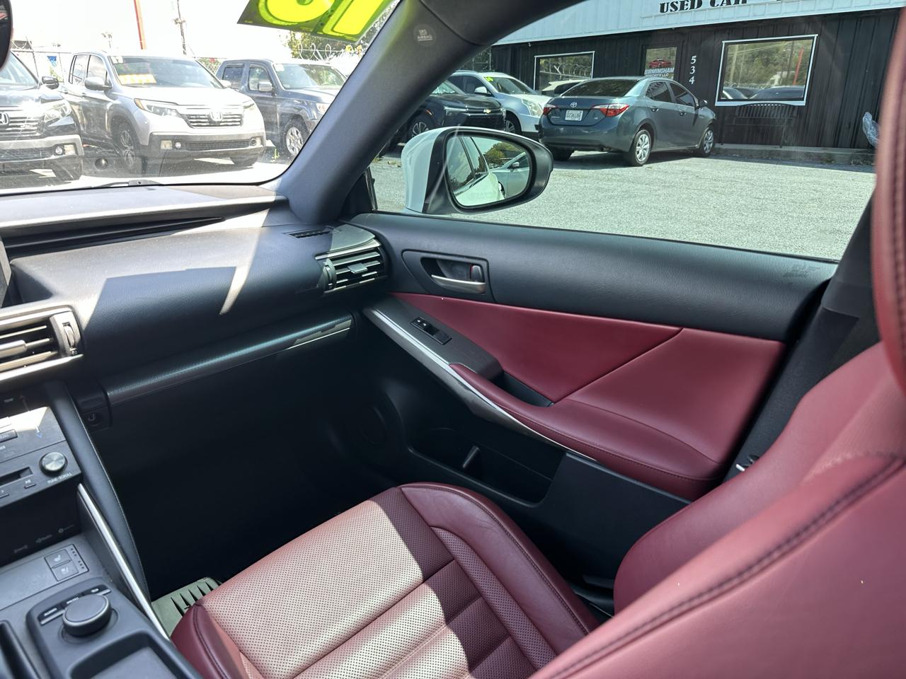 Lexus IS IS 300 RWD 2018