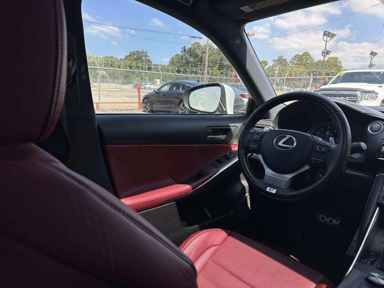 Lexus IS IS 300 RWD 2018