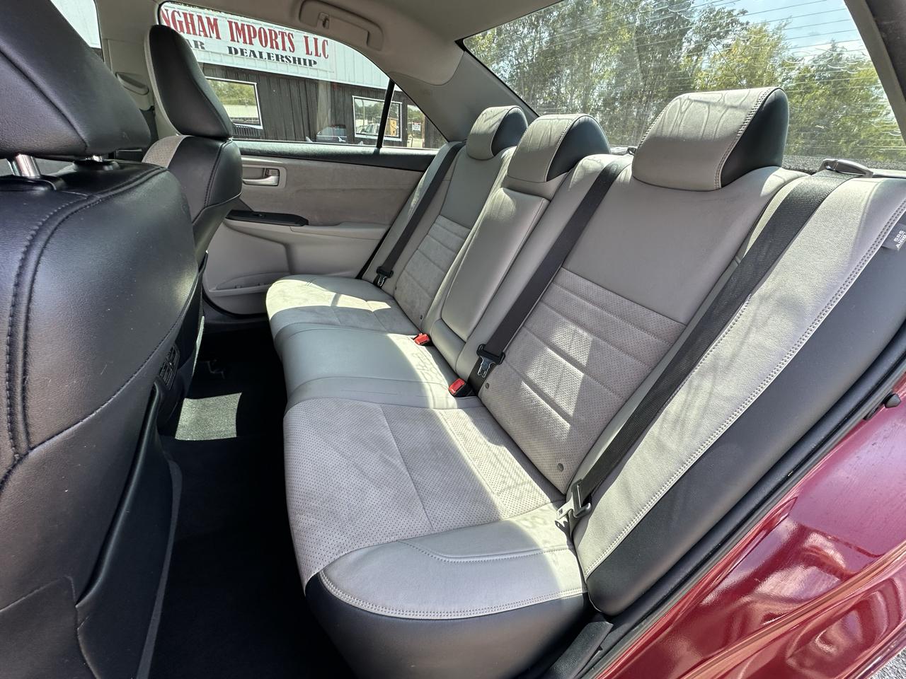 Toyota Camry 4dr Sdn I4 Auto XLE (Natl) 2015
