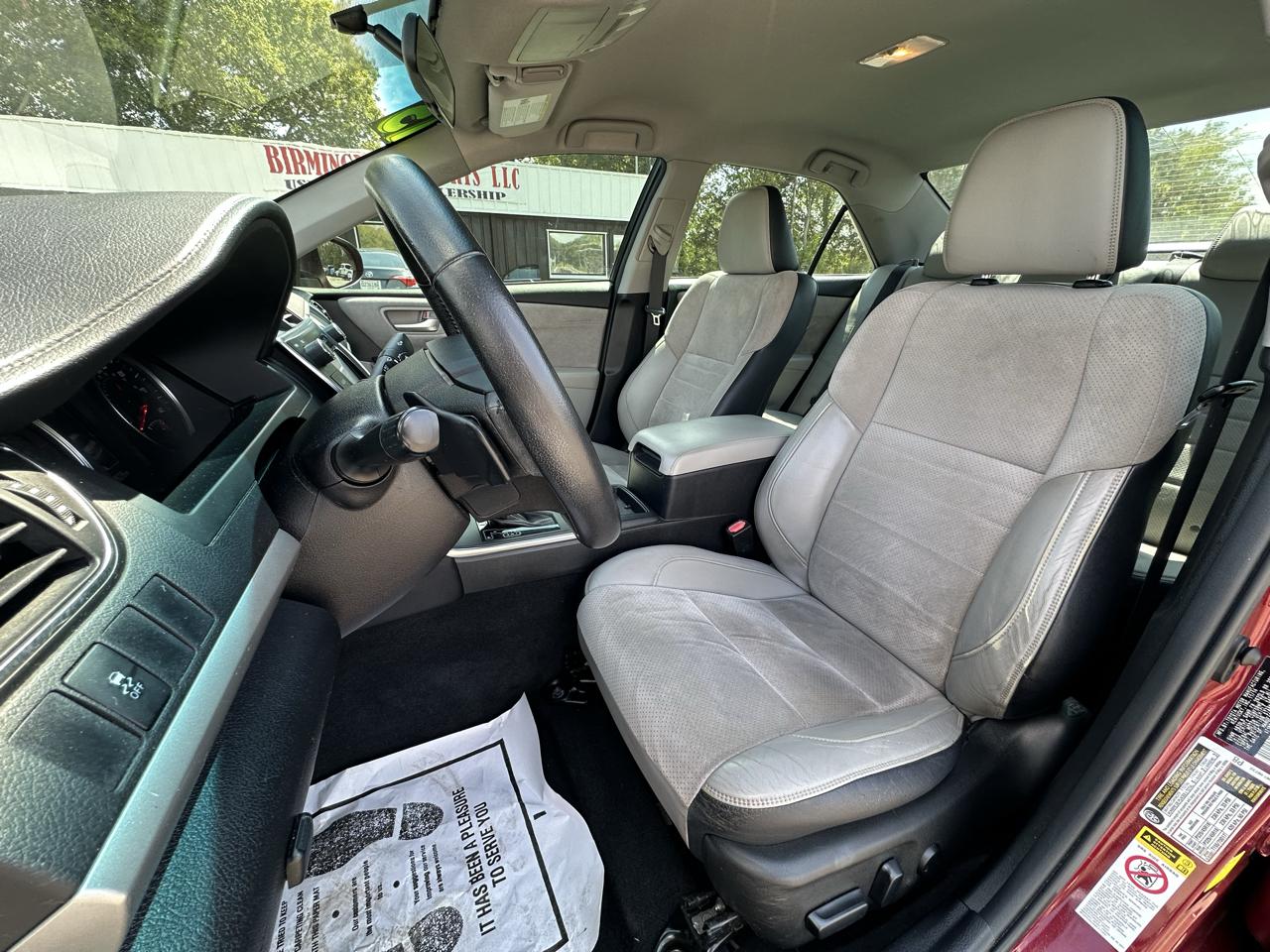 Toyota Camry 4dr Sdn I4 Auto XLE (Natl) 2015
