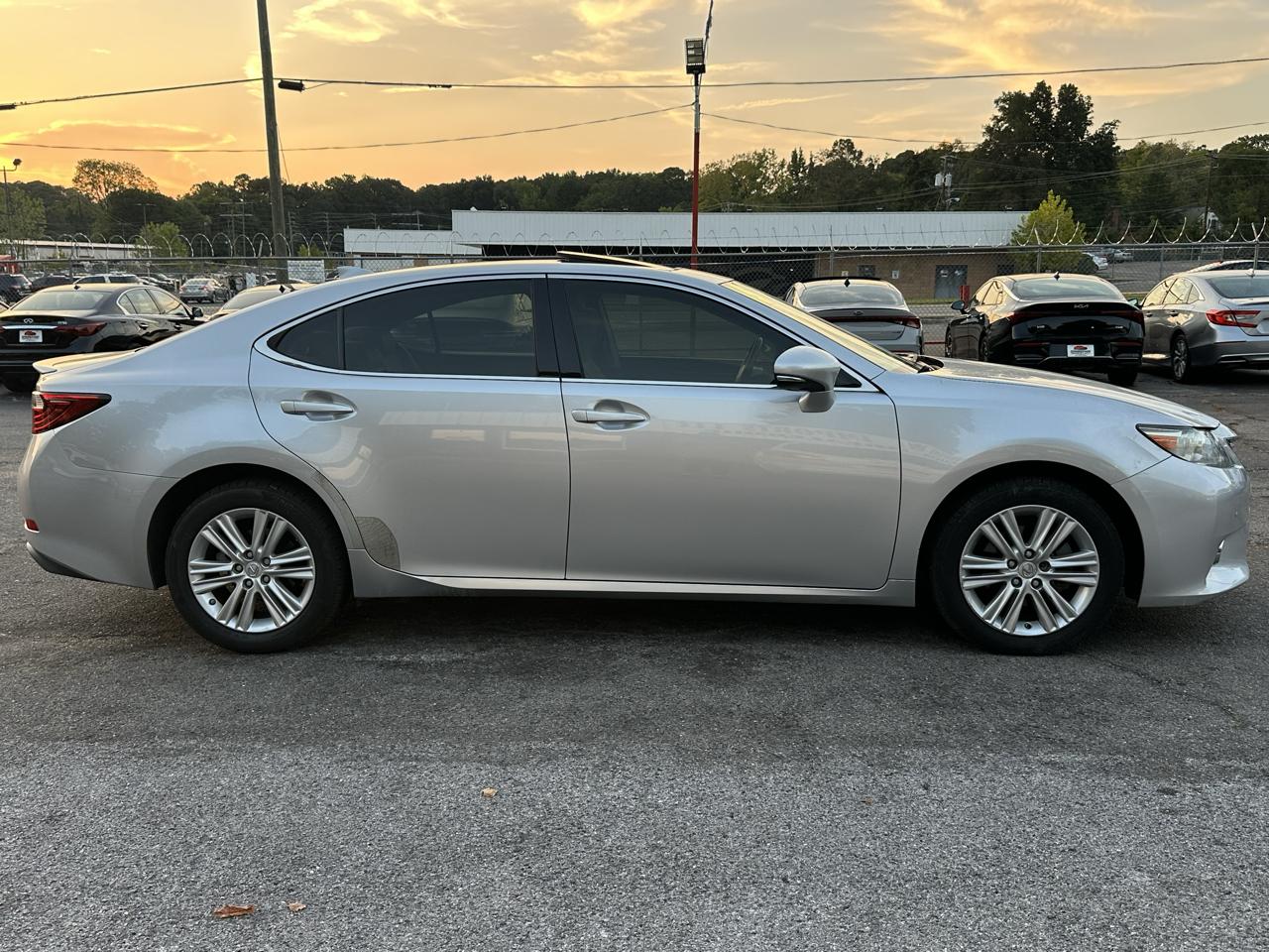 Lexus ES 350 4dr Sdn 2015