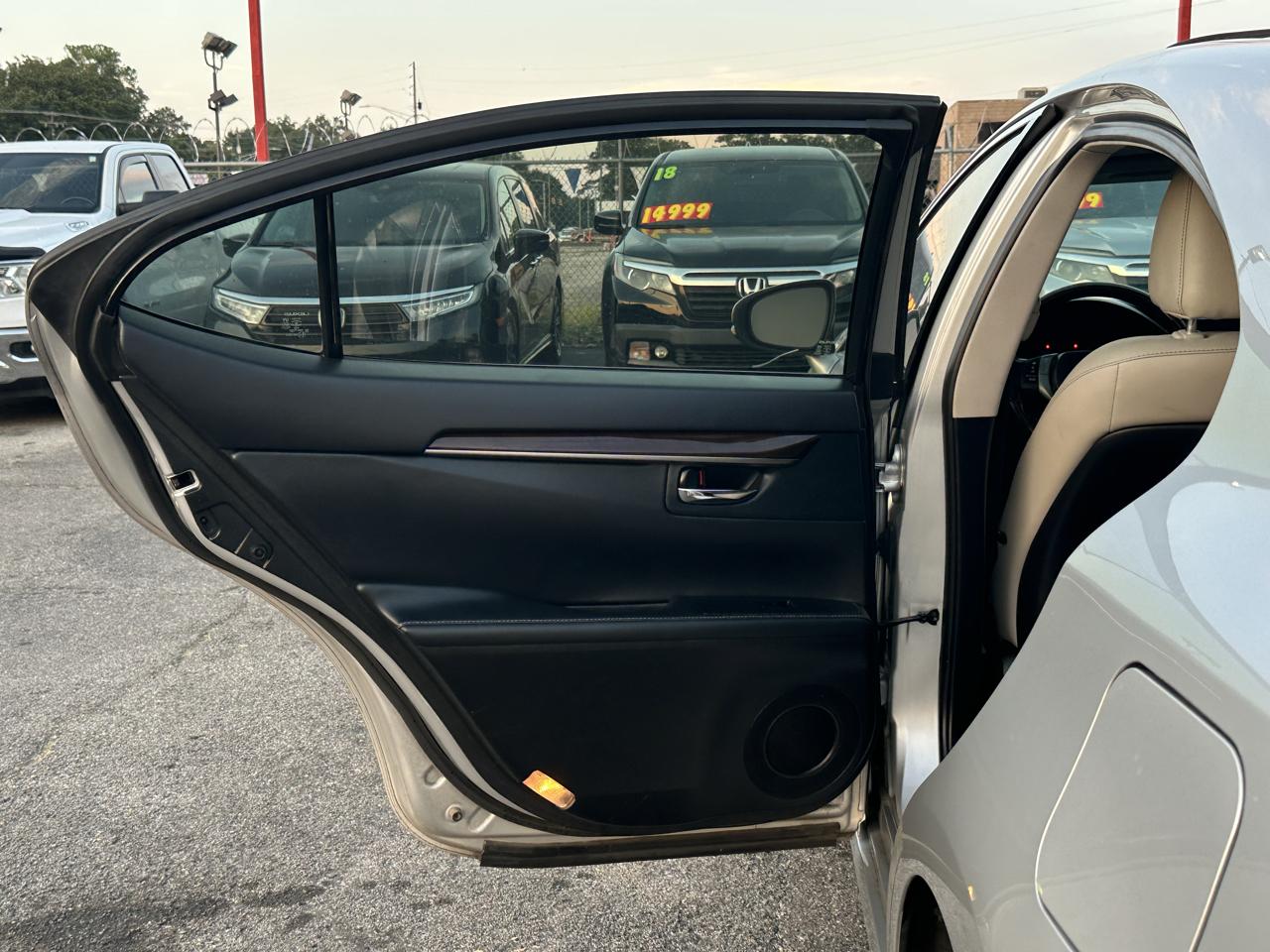 Lexus ES 350 4dr Sdn 2015