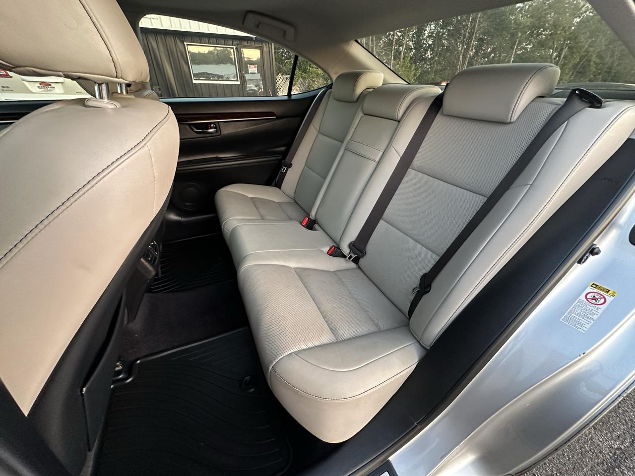 Lexus ES 350 4dr Sdn 2015