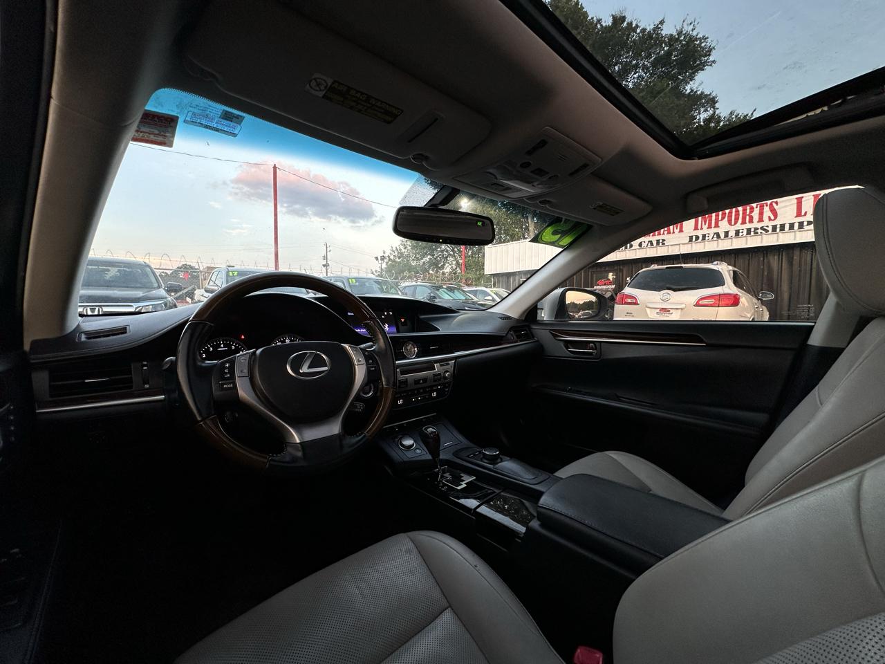 Lexus ES 350 4dr Sdn 2015