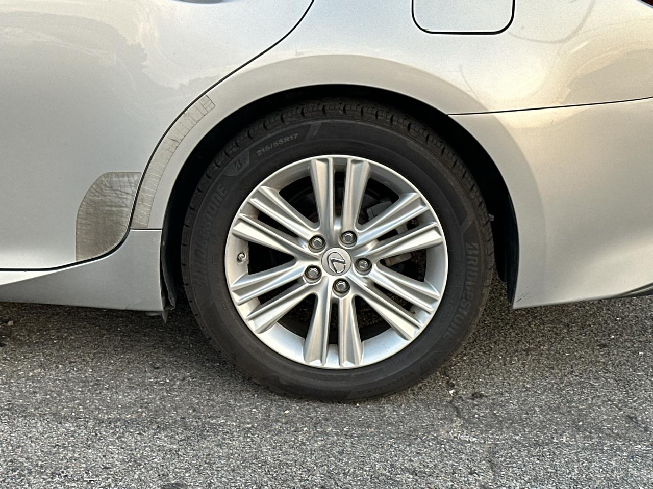 Lexus ES 350 4dr Sdn 2015