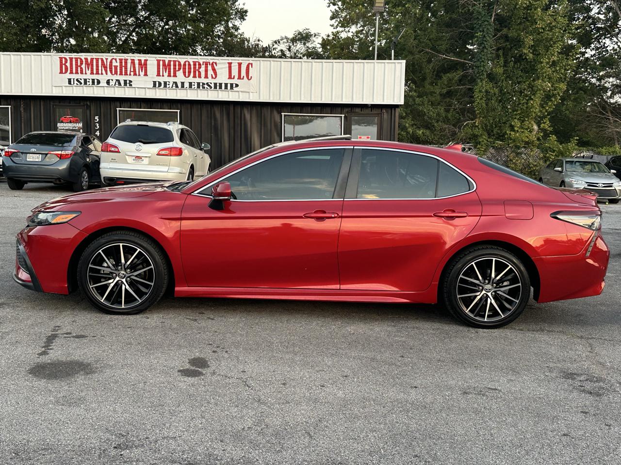 Toyota Camry SE Auto (Natl) 2021