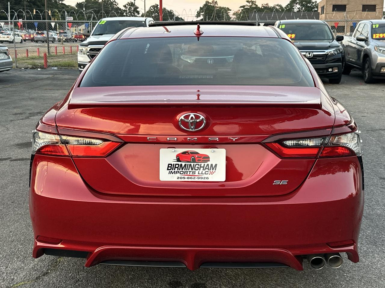 Toyota Camry SE Auto (Natl) 2021