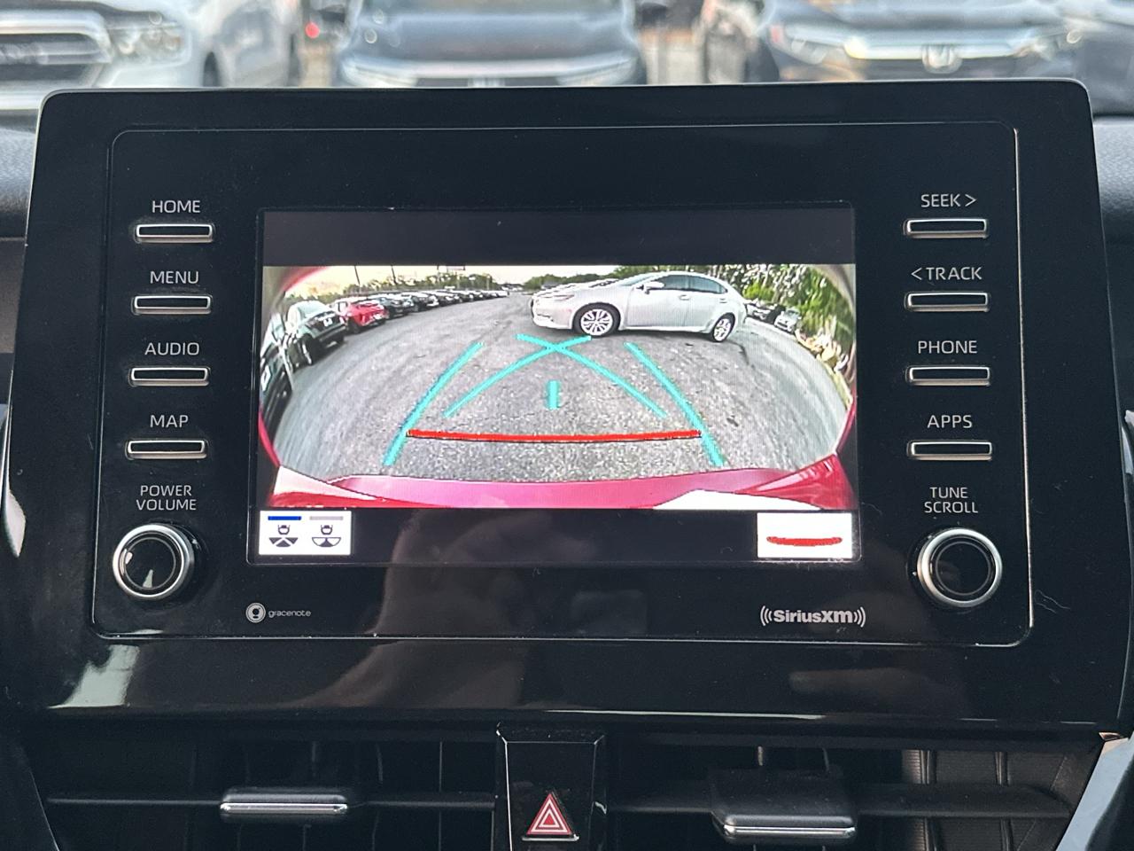 Toyota Camry SE Auto (Natl) 2021