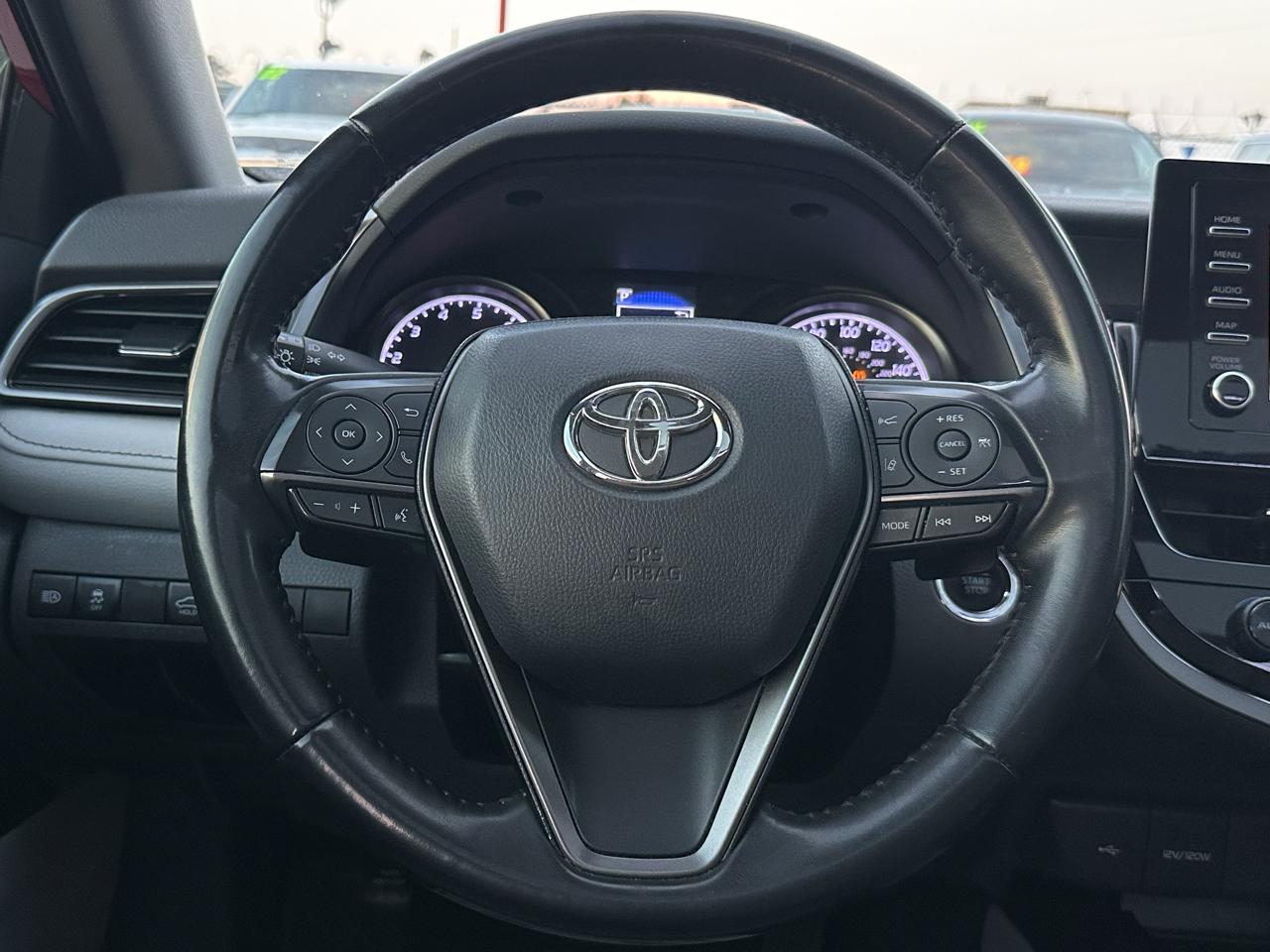 Toyota Camry SE Auto (Natl) 2021