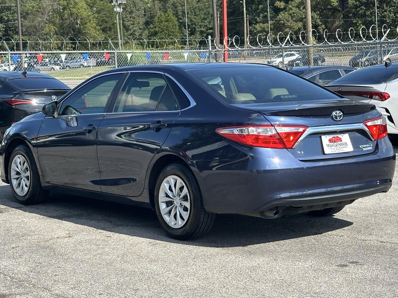 Toyota Camry 4dr Sdn I4 Auto XLE (Natl) 2015