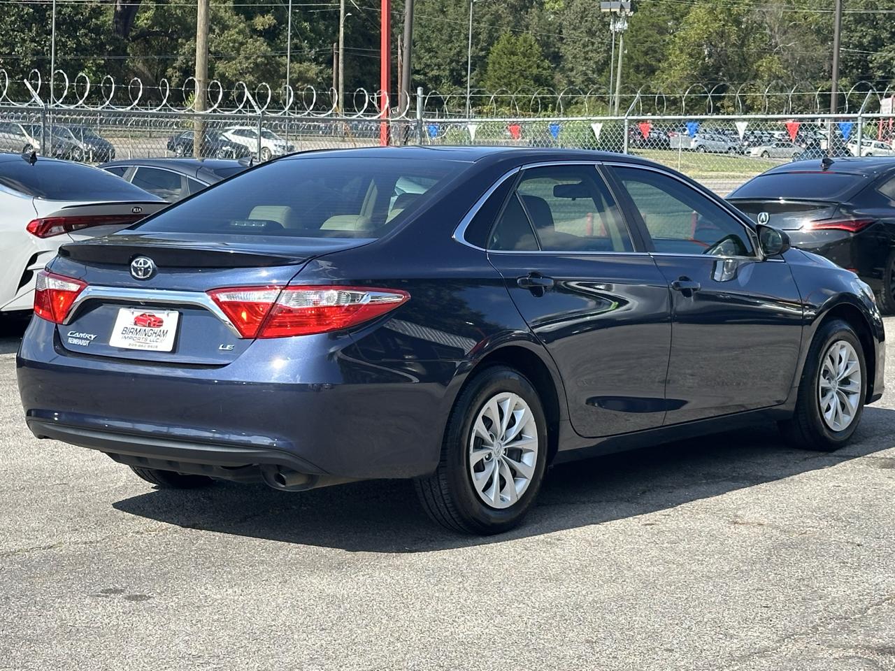 Toyota Camry 4dr Sdn I4 Auto XLE (Natl) 2015