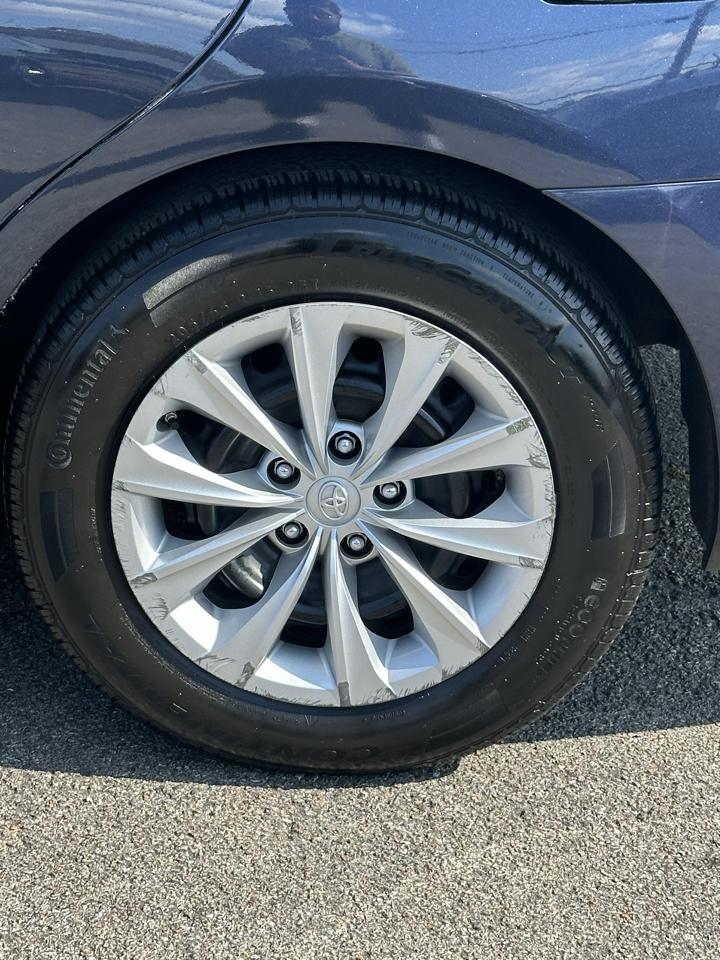 Toyota Camry 4dr Sdn I4 Auto XLE (Natl) 2015