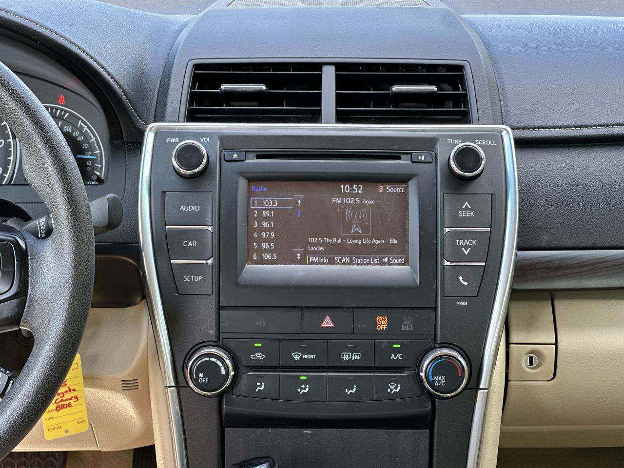 Toyota Camry 4dr Sdn I4 Auto XLE (Natl) 2015
