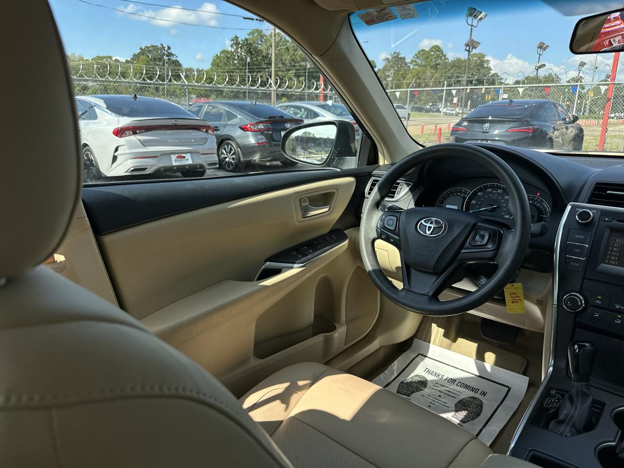 Toyota Camry 4dr Sdn I4 Auto XLE (Natl) 2015