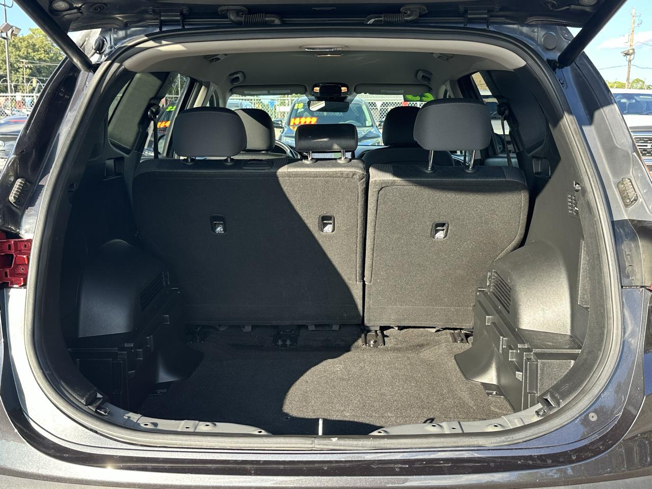 Hyundai Santa Fe SEL FWD 2023